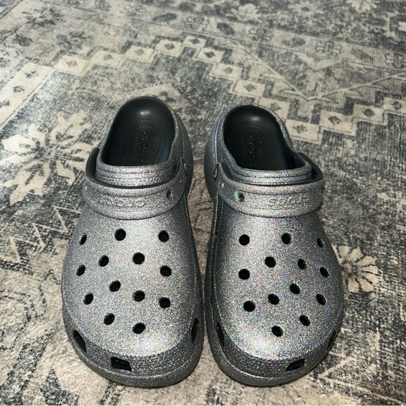 CROCS Silver platform Glitter Clogs NWOB - Picture 2 of 8